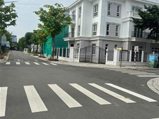 Chị khách nhờ bán căn shophouse trâu quỳ gia lâm eurowindow, vị trí đắc địa nhìn ra công viên hòa