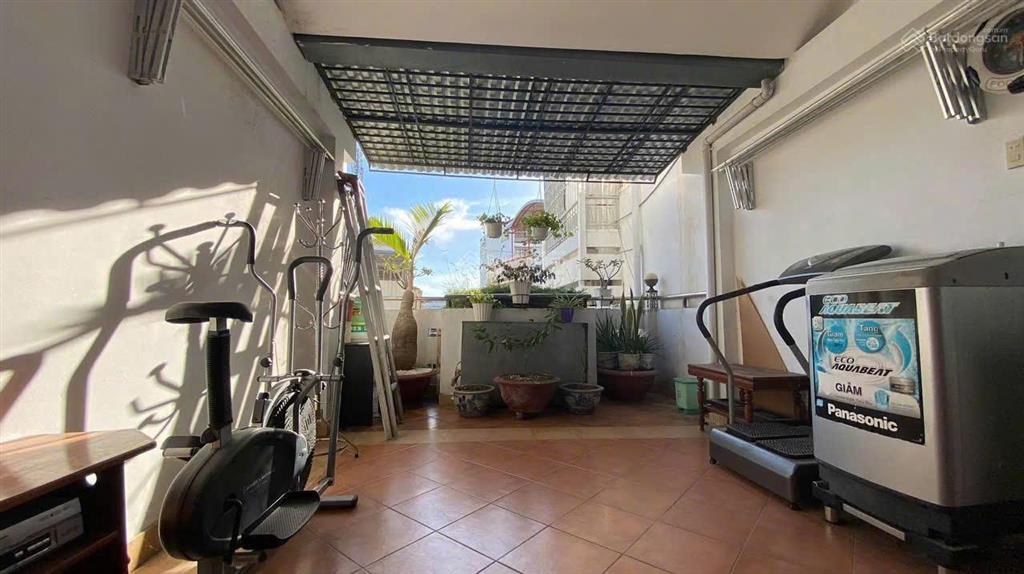 Nhà hẻm quang trung trung tâm nha trang ra tháp trầm hương,biển, quảng trường, chợ đêm 5 phút