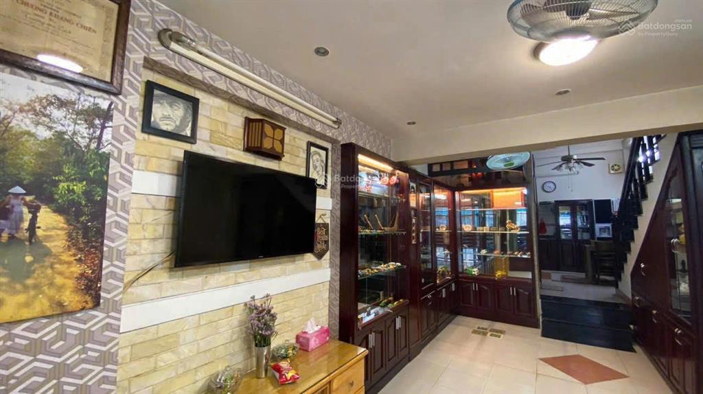 Nhà hẻm quang trung trung tâm nha trang ra tháp trầm hương,biển, quảng trường, chợ đêm 5 phút