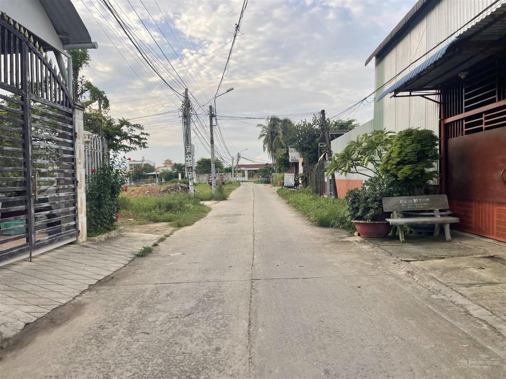 Bán đất mt đường bê tông thôn tiến hưng đi vô gần tp phan thiết
