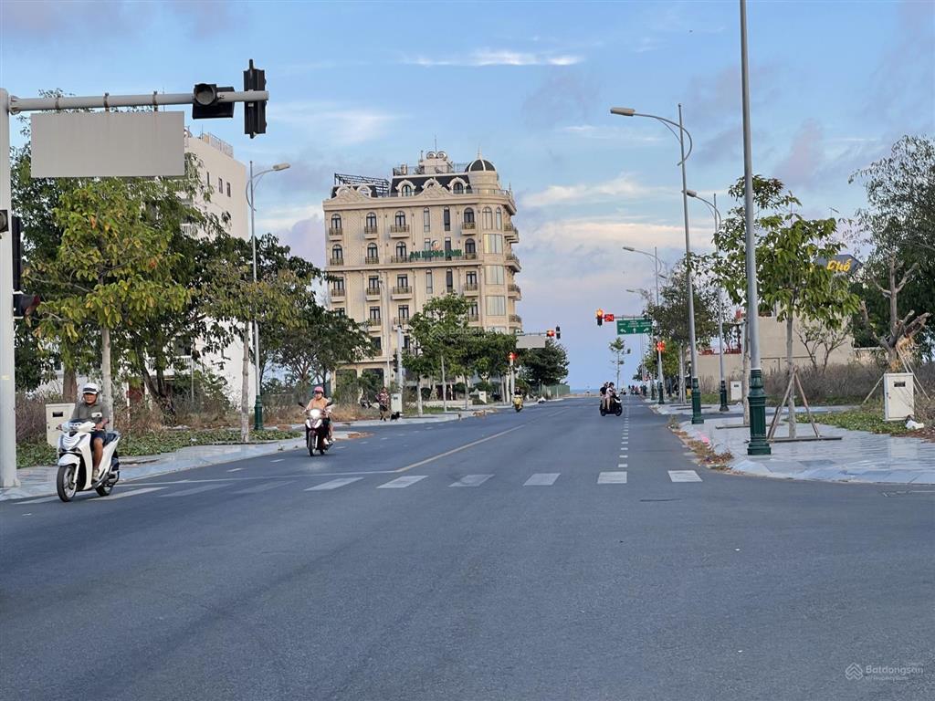 Bán 500m2 đất cạnh khu phố biển rạng đông, giá siêu tốt