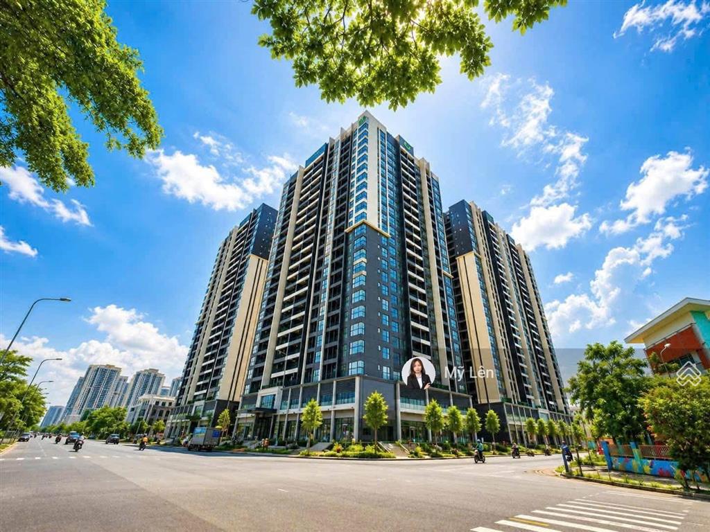 Giá thuê 18tr/tháng  3pn nội thất cơ bản. dọn vào ở ngay