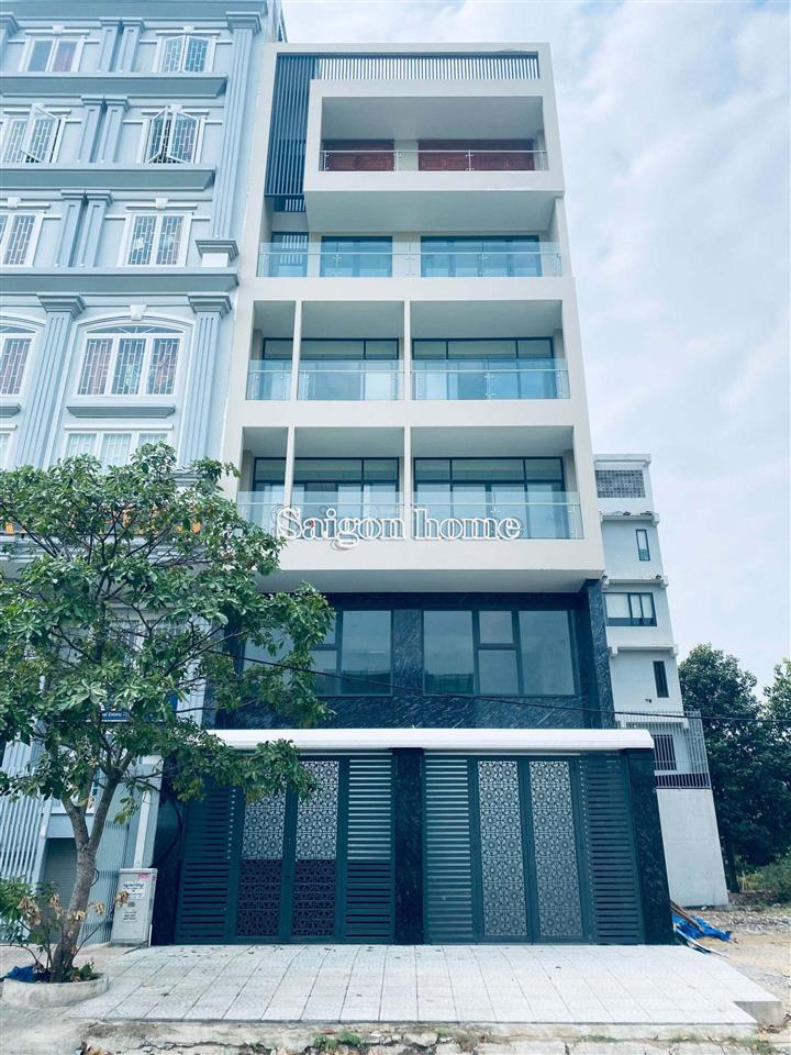 Cho thuê tòa văn phòng trung tâm quận 2 hầm 7 tầng trống suốt, thang máy