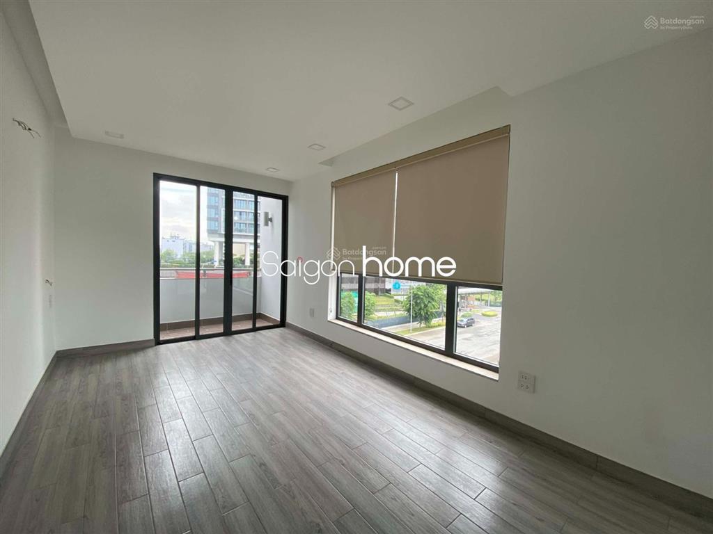 Cho thuê tòa văn phòng hầm + 7 tầng trung tâm quận 2