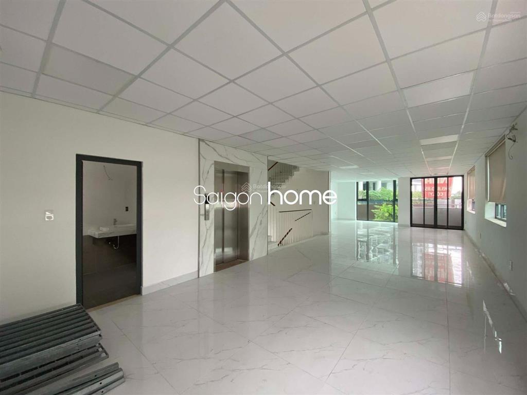 Cho thuê tòa văn phòng hầm + 7 tầng trung tâm quận 2