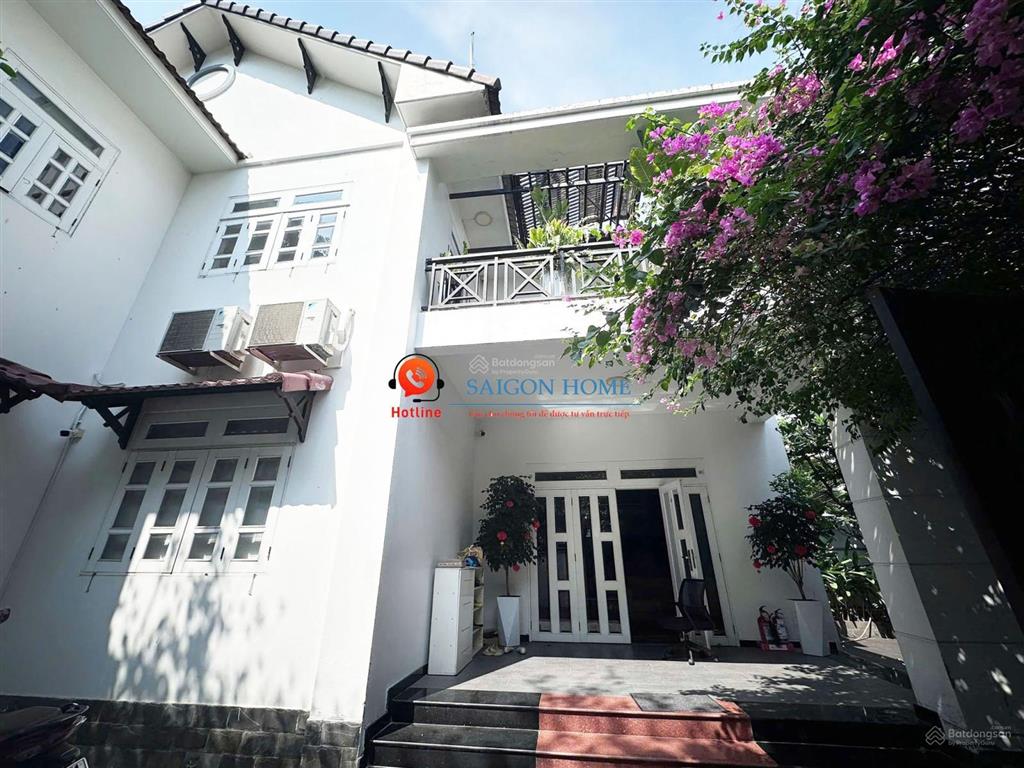 Cho thuê nguyên căn villa sân vườn đường trần não  quận 2, có sẵn ntcb
