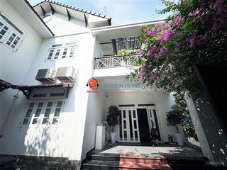 Cho thuê nguyên căn villa sân vườn đường trần não  quận 2, có sẵn ntcb