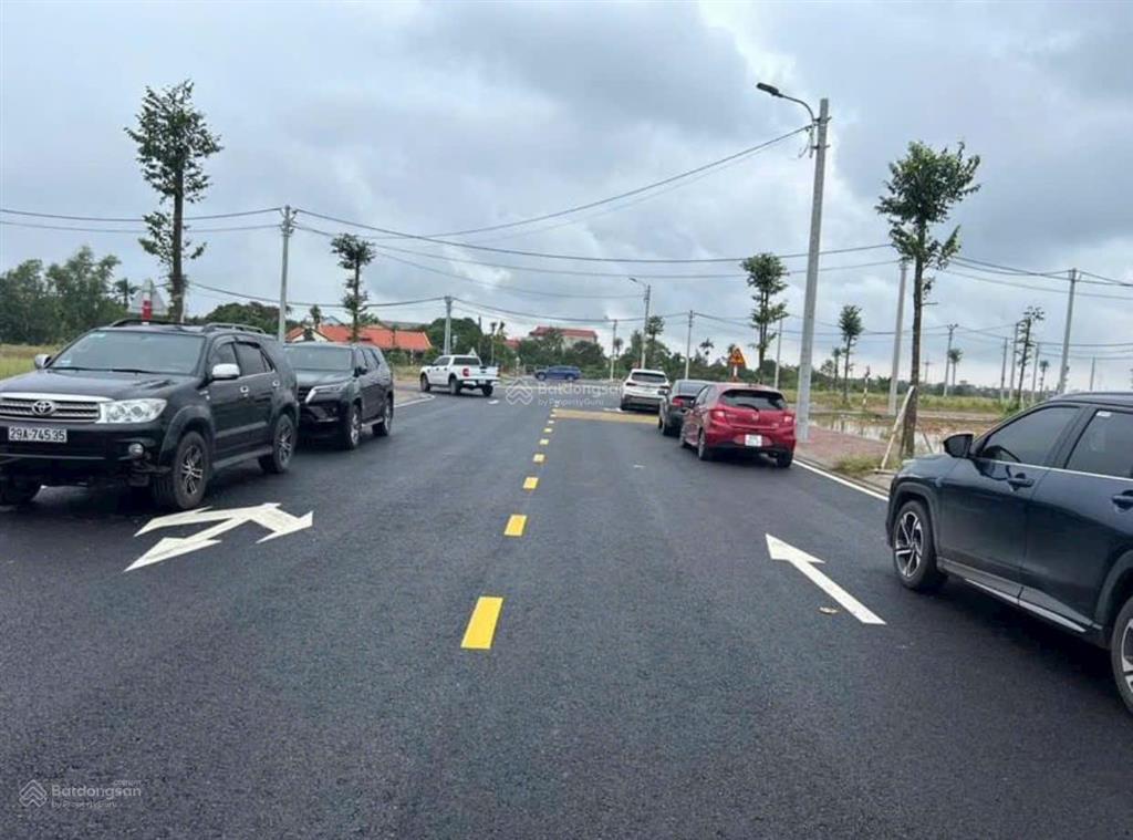 Chính chủ bán gấp 107m đấu giá đồng tre  lỗ gió  bảo lộc  võng xuyên giá 55 triệu/m