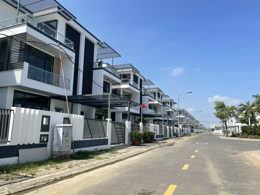 Bán gấp 1 căn 8x20 mặt tiền chung cư đường n5 vị trí đẹp duy nhất bán giá 12.8 tỷ