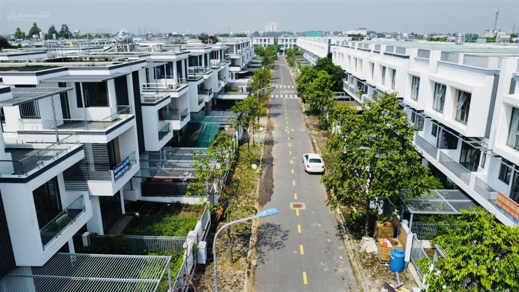 Giảm giá bán nhanh nhà song lập 8x20 giá 12,8 tỷ da đông tăng long