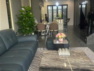 Còn duy nhất căn mặt hồ bơi gói 8 có cả view núi cực đẹp hoàn thiện full nội thất kvg the capella