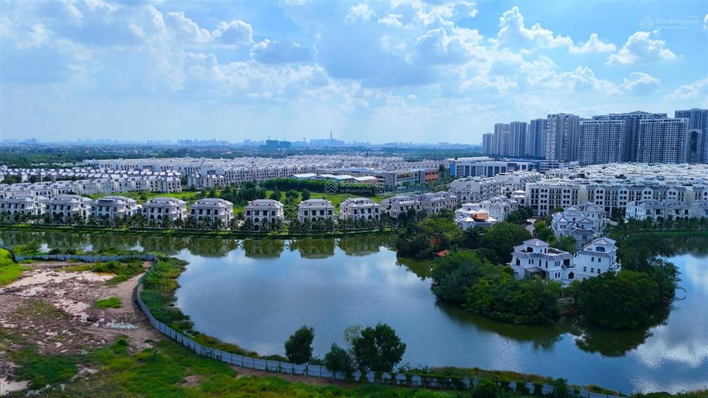 Bán hàng ngộp  nhà phố 5 lầu manhattan glory 21,5 tỷ  144m2 rẻ duy nhất dự án vinhomes q9