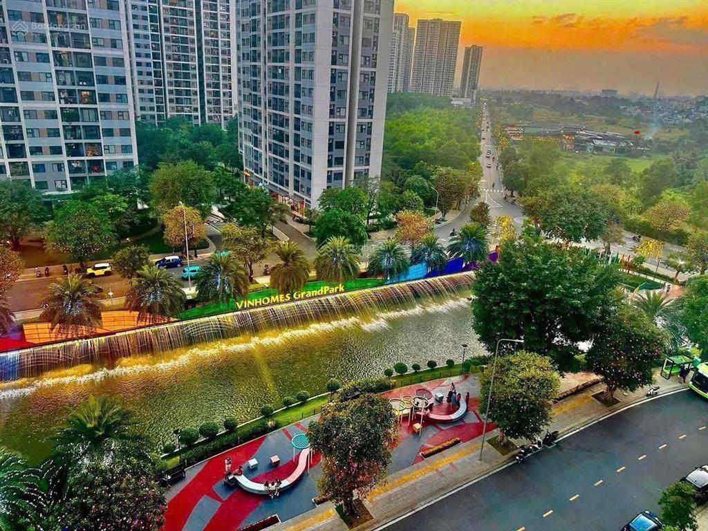 Deal hời! căn studio giá tốt 1,6 tỷ dt 34m2 sẵn nội thất  dự án vinhomes grand park