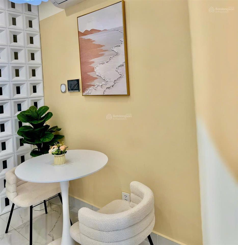 Rẻ chấn động! bán căn studio, giá 1,790 tỷ, full nội thất cao cấp  cách vincom 1 phút đi bộ