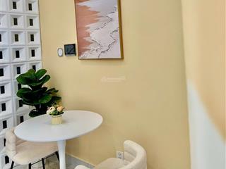 Rẻ chấn động! bán căn studio, giá 1,790 tỷ, full nội thất cao cấp  cách vincom 1 phút đi bộ