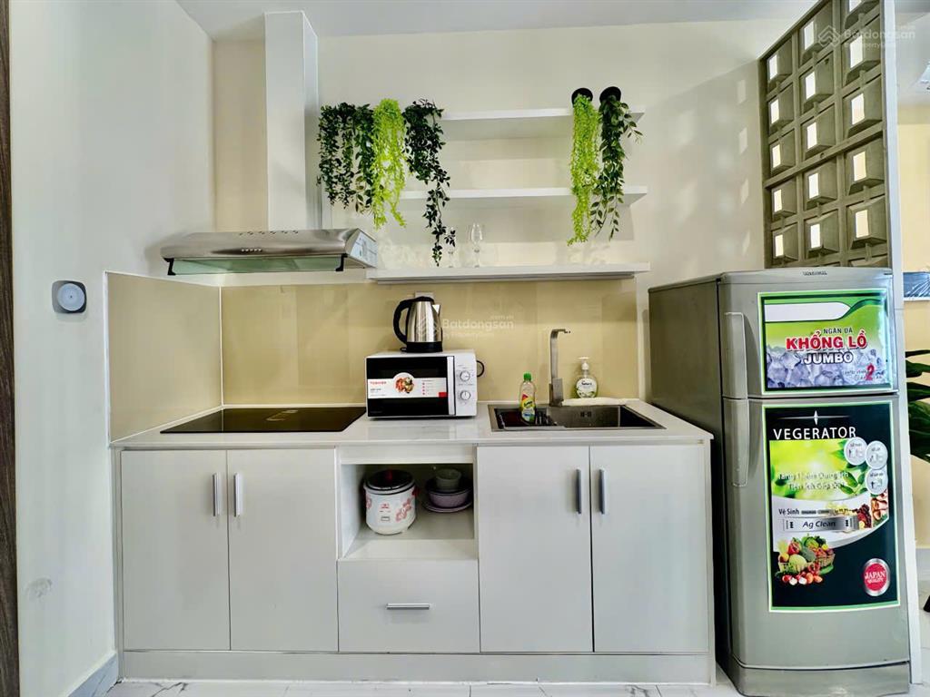 Rẻ chấn động! bán căn studio, giá 1,790 tỷ, full nội thất cao cấp  cách vincom 1 phút đi bộ