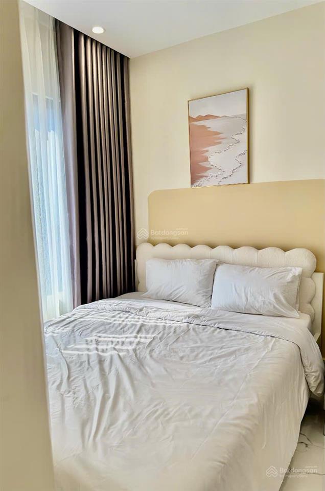 Rẻ chấn động! bán căn studio, giá 1,790 tỷ, full nội thất cao cấp  cách vincom 1 phút đi bộ