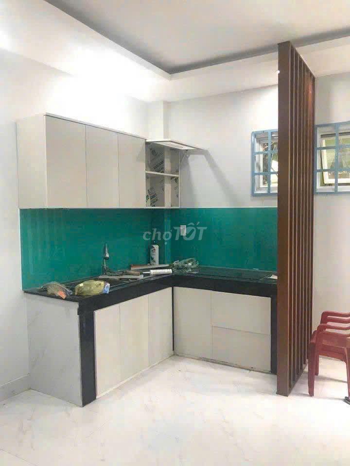 TÌM CHỦ NHÂN MỚI - CHO THUÊ - NGAY TRONG LÒNG CÔNG VIÊN GIA ĐỊNH