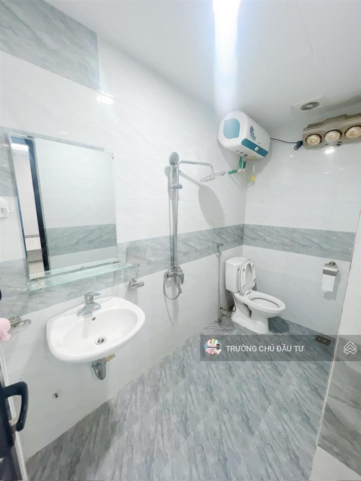 Cho thuê căn 2 ngủ 1 khách ở ngõ quỳnh  thanh nhàn  hai bà trưng  giá 8tr  full đồ