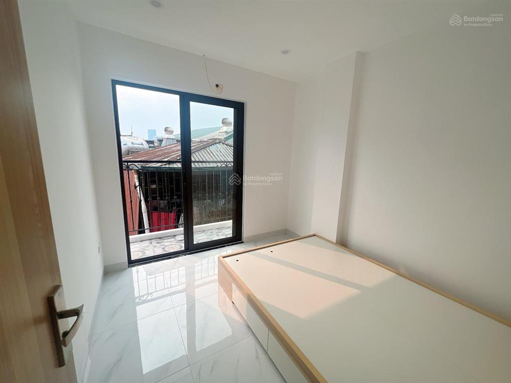 Căn 2 ngủ 55m2  full đồ  giá 8tr  điện nước giá dân  phố khâm thiên  đống đa