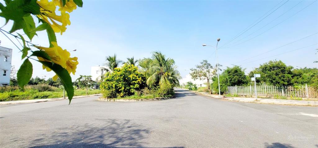 Bán nhanh lô/nền đất đường thương mại (lộ giới 30m), khu g3,  ngay giá tốt nhất.