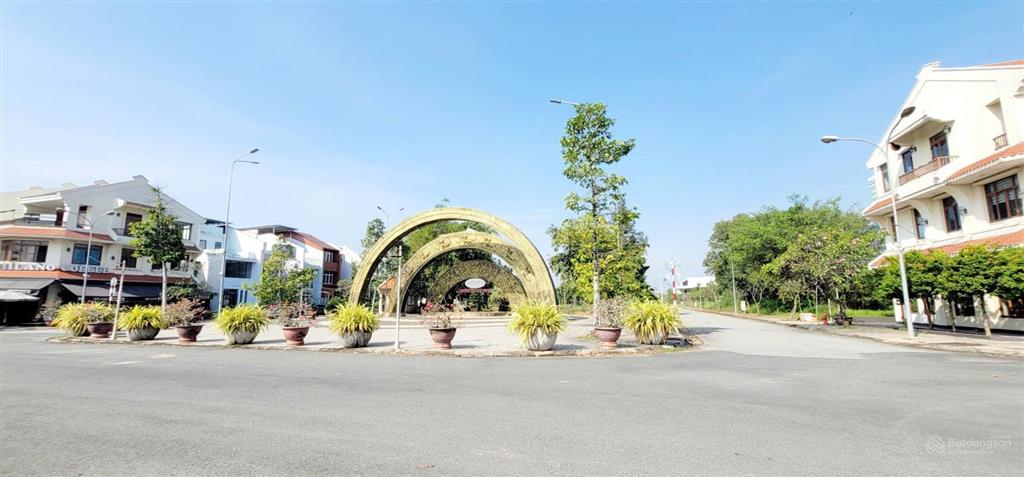 Bán nhanh lô/nền đất đường thương mại (lộ giới 30m), khu g3,  ngay giá tốt nhất.