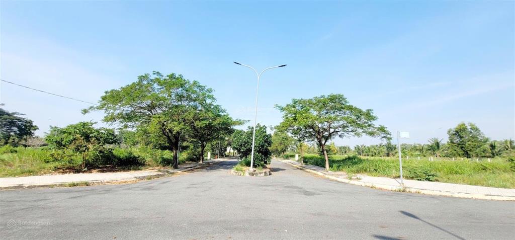 Bán nhanh lô/nền đất đường thương mại (lộ giới 30m), khu g3,  ngay giá tốt nhất.