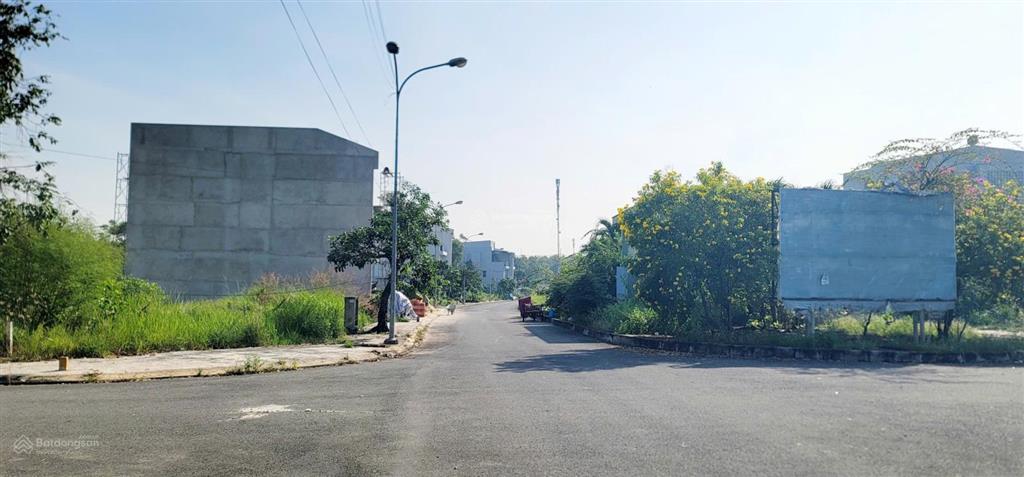 Bán nhanh lô/nền đất đường thương mại (lộ giới 30m), khu g3,  ngay giá tốt nhất.