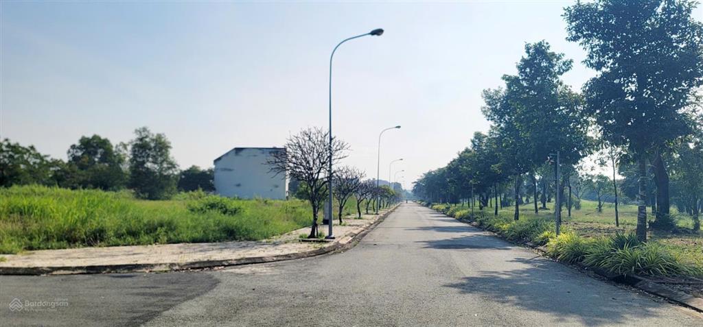 Bán nhanh lô/nền đất đường thương mại (lộ giới 30m), khu g3,  ngay giá tốt nhất.