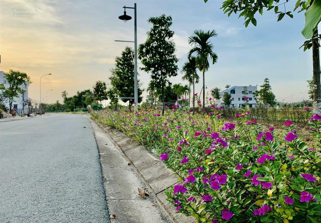 Bán lô g2 view về công viên trung tâm và nhà tre, giá 1,22 tỷ,  ngay