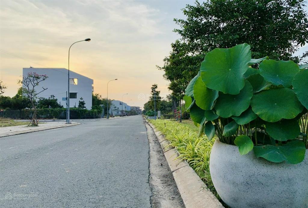 Bán lô biệt thự sổ hồng b5, kđt làng sen việt nam, giá tốt