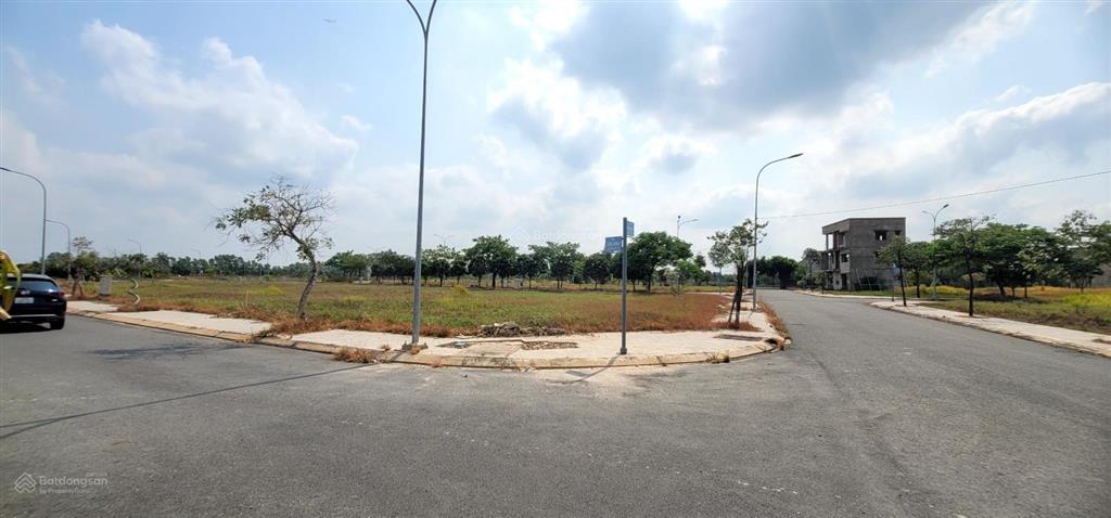 Bán lô biệt thự sổ hồng b5, kđt làng sen việt nam, giá tốt
