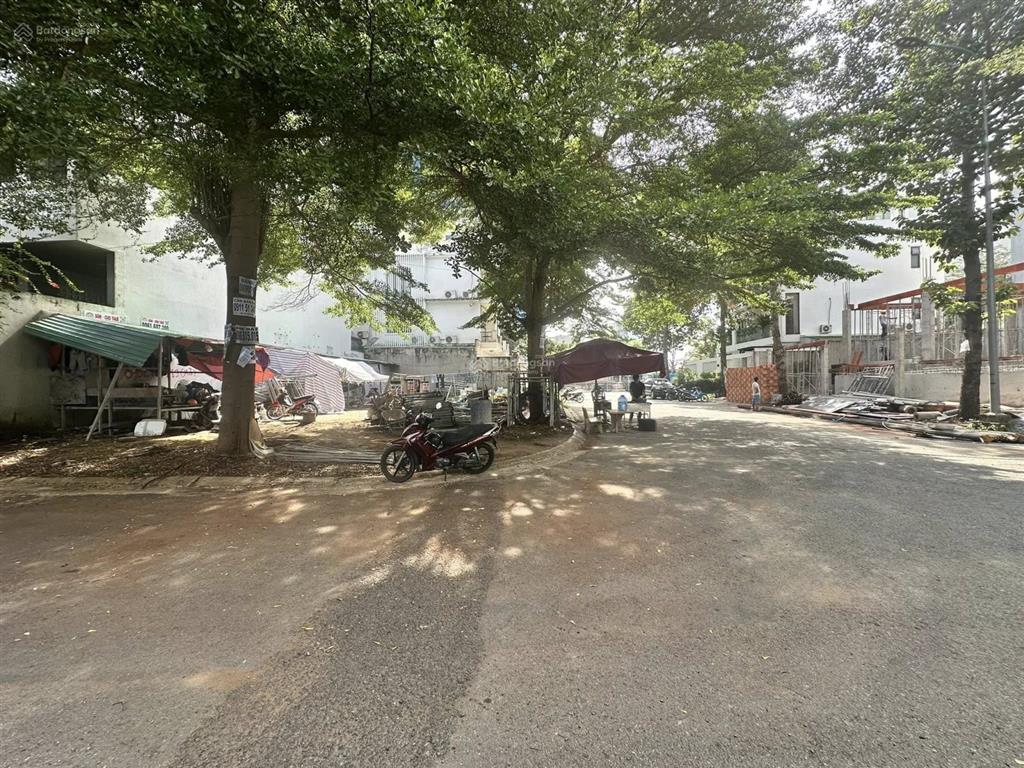 Duy nhất dự án còn sót lại đúng 1 lô 10x20m, giá 29 tỷ bớt lộc  cam kết ko có lô thứ 2 rẻ hơn