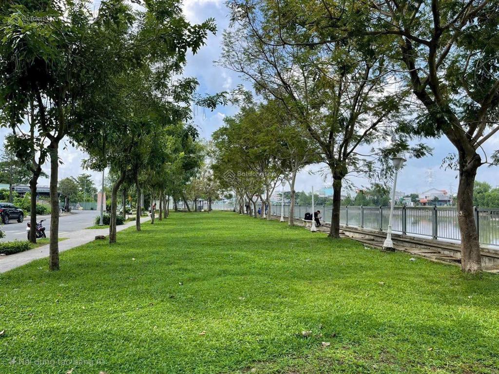 Hàng kín lô góc 2 mặt tiền đường số 8  giá 1x. tỷ  0903 315 *** để biết thêm thông tin