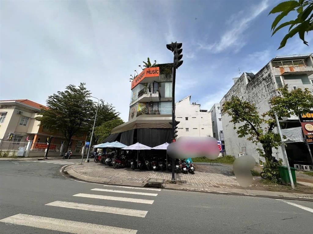 Hàng hot góc mặt tiền hoàng quốc việt  dt 6x22m 132m2  giá 19 tỷ