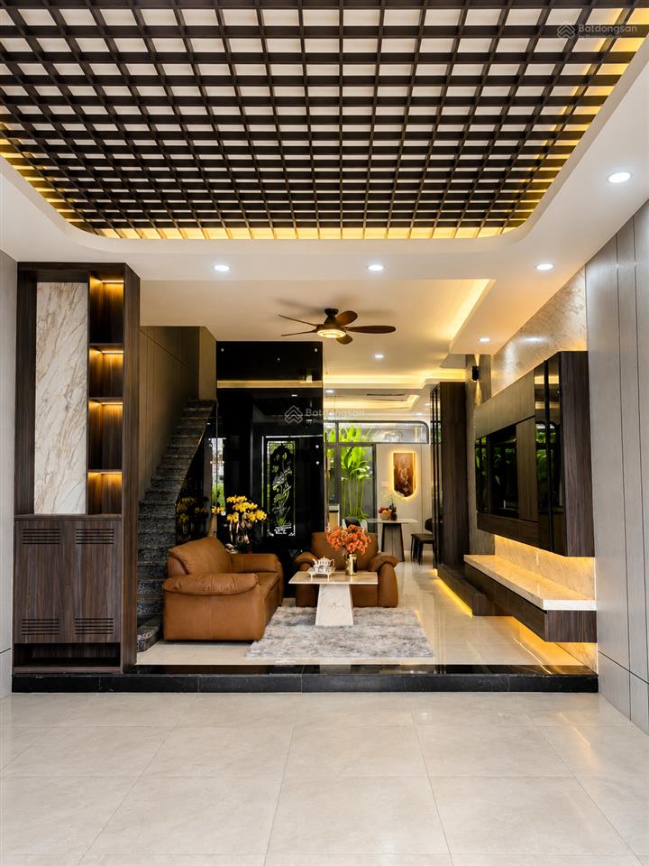 Nhỉnh 16 xách vali vào ở ngay nhà hoàn thiện đẹp tđc phú mỹ mt d4 có thang máy