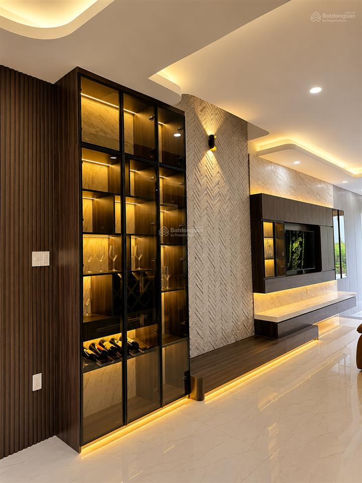 Nhỉnh 16 xách vali vào ở ngay nhà hoàn thiện đẹp tđc phú mỹ mt d4 có thang máy