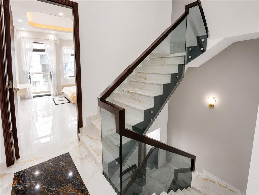 Chỉ nhỉnh 7 tỷ sở hữu nhà 3 tầng quận 7 full công năng cho gia đình ở ngay  e để xem nhà