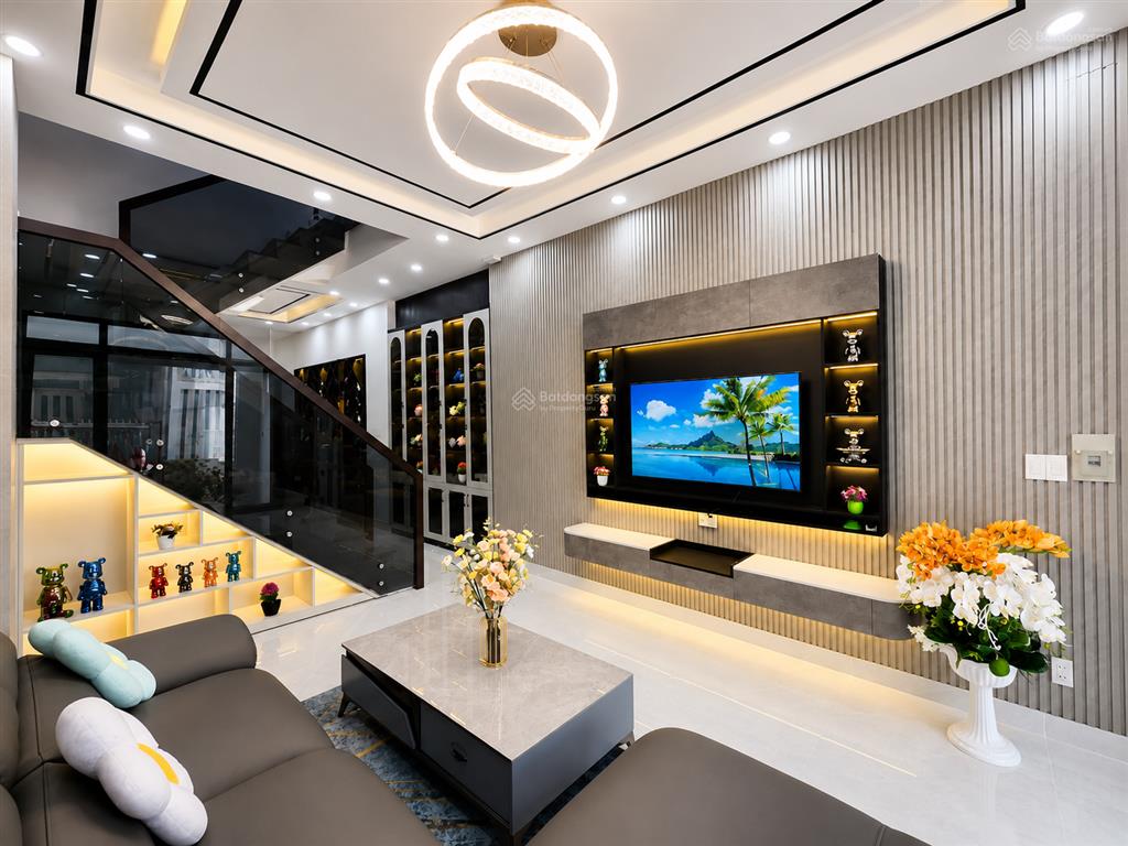 Chỉ nhỉnh 7 tỷ sở hữu nhà 3 tầng quận 7 full công năng cho gia đình ở ngay  e để xem nhà