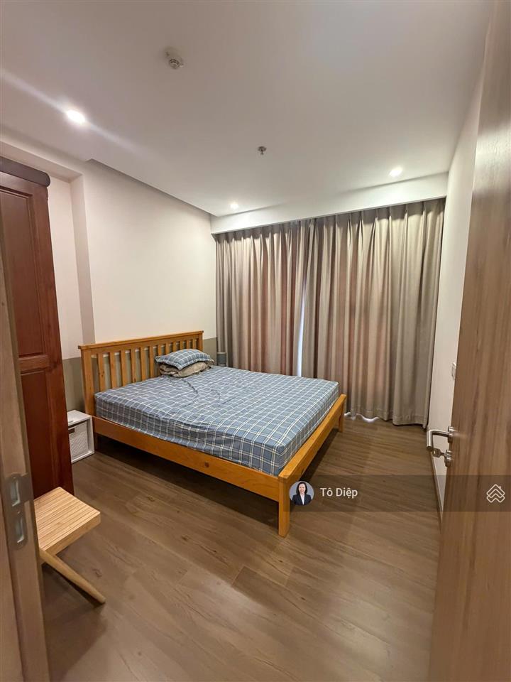 Cần cho thuê 75m2, 2 phòng ngủ full đồ skyoasis. nhà đẹp, giá tốt