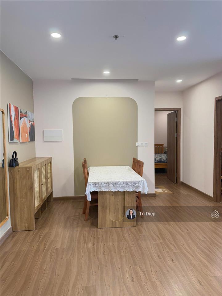 Cần cho thuê 75m2, 2 phòng ngủ full đồ skyoasis. nhà đẹp, giá tốt