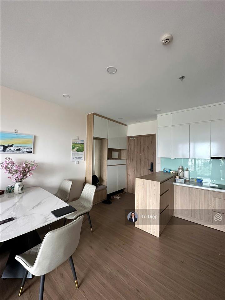 Bán cc sky oasis, 6,7 tỷ, 97m2, 3pn, 2wc  đông nam view hồ cực hiếm