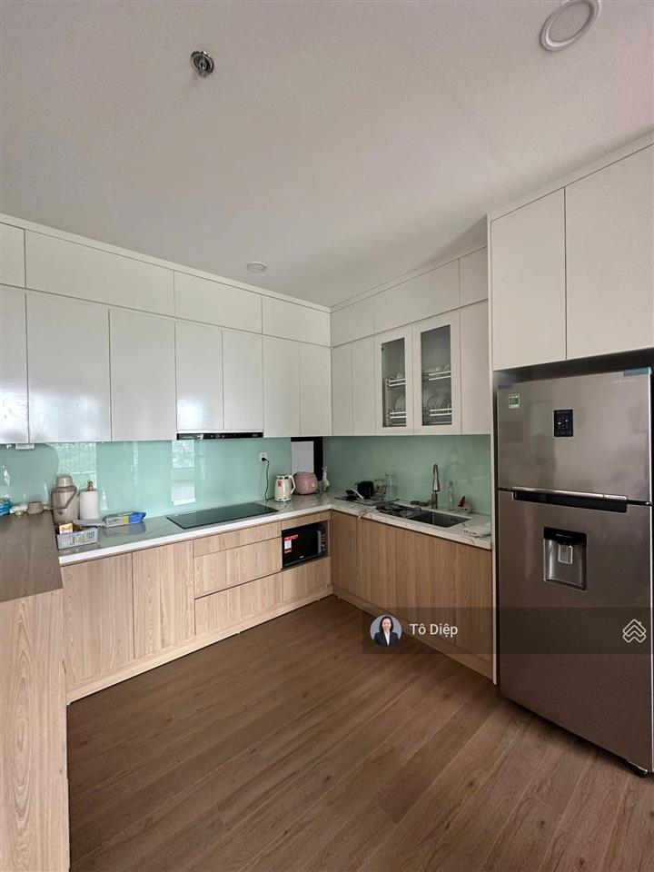 Bán cc sky oasis, 6,7 tỷ, 97m2, 3pn, 2wc  đông nam view hồ cực hiếm