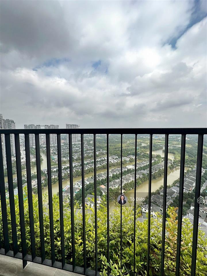 Chủ nhà cần tiền bán gấp căn duplex sky forest cắt lỗ 1 tỷ,  0966 916 ***