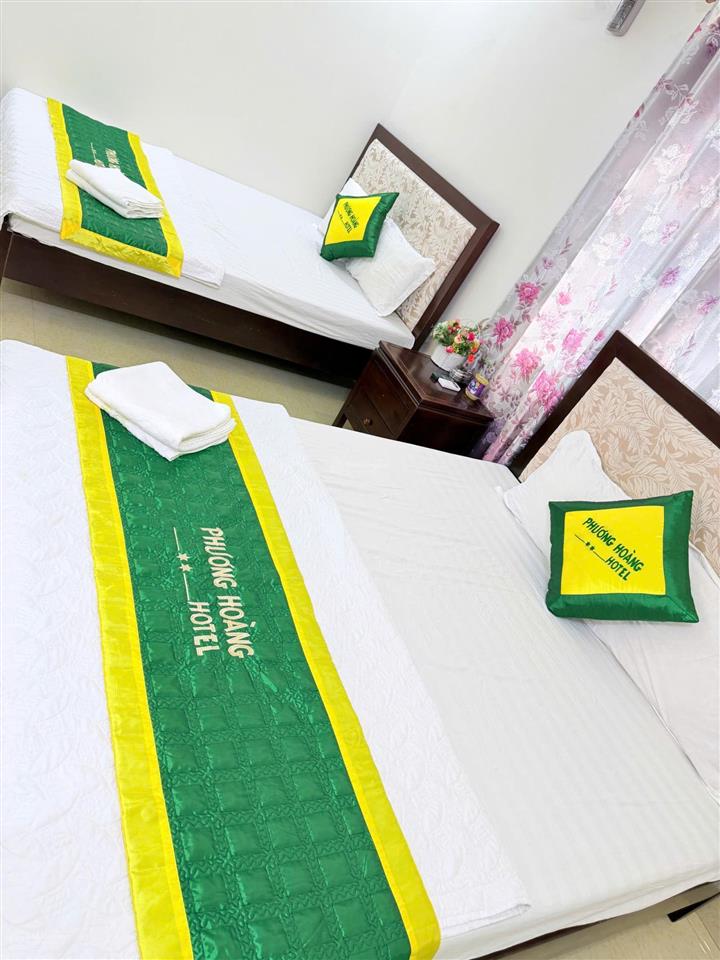 Bán khách sạn 4 tầng phố đi bộ quan lạn  đặc khu vân đồn giá 10 tỷ
