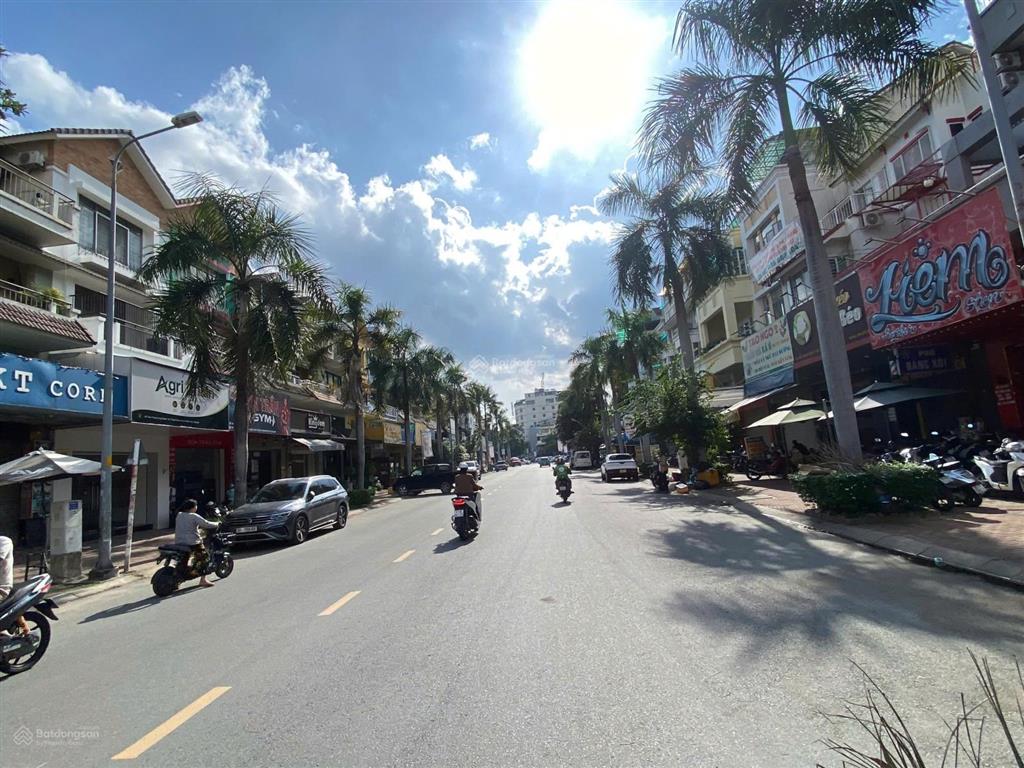Cho thuê nhà đối diện vincom đường trần trọng cung 30m  45 triệu