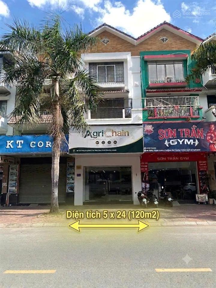 Cho thuê nhà đối diện vincom đường trần trọng cung 30m  45 triệu