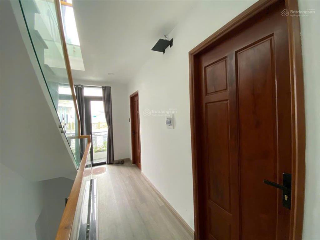 Nhà ngang 6,5m hiếm 4 tầng full nội thất cao cấp hẻm 7m xe hơi