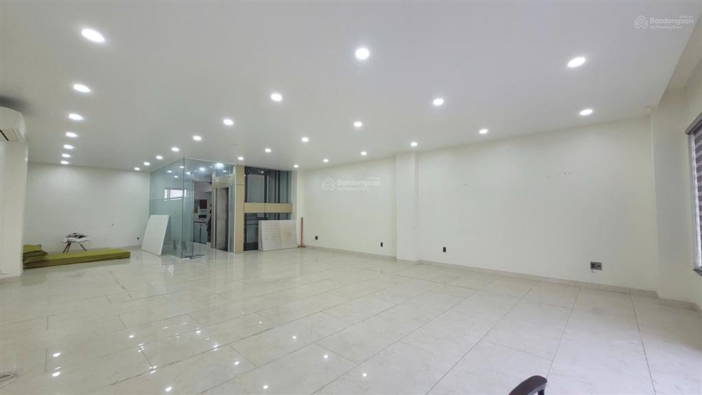 Chủ nhà kẹt tiền cần bán gấp căn 100m giá 19 tỷ, sổ hoàn công