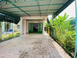 Bán gấp nhà cấp 4 đường cmt8, kp. 3, p. tây ninh, tp. tây ninh. đường nhựa 5m trước nhà. dt 183m2